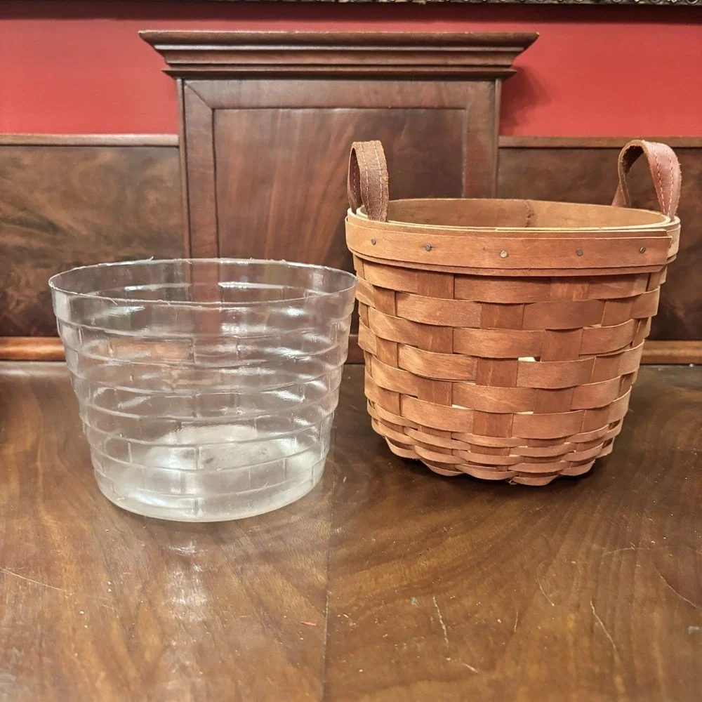 2009‎ Longaberger Small Round Basket w Protector Liner Leather Handles 6